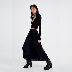 Zara black pleated wide leg gaucho / palazzo pants